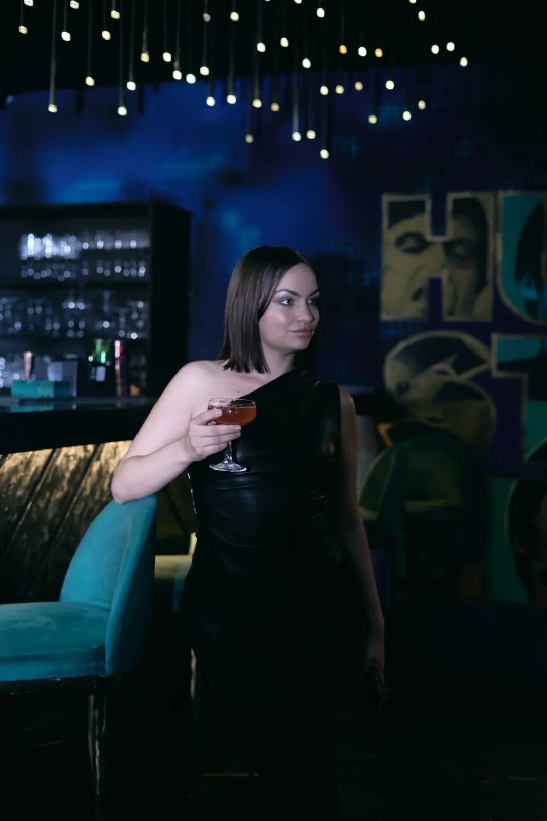 Коктейль в баре POKER BOOM